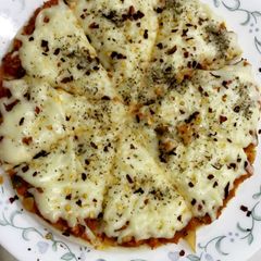 Double Cheese pizza A picture of Double Cheese pizza.