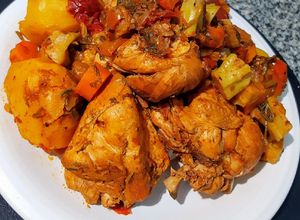 Una foto de Fricasé De Pollo Express