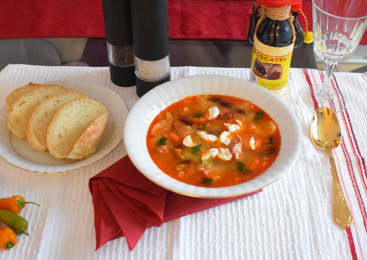 Recipe of Any-night-of-the-week Red kidney bean soup with smoked ham