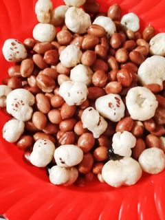 मखाना नमकीन (Makhana namkeen recipe in Hindi) रेसिपी मुख्य फोटो