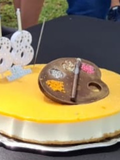Una foto de Semifrío de limón 30cm con base de galleta