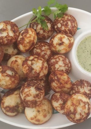 A picture of Appe from Idli batter.