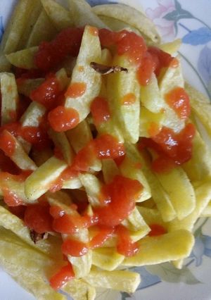 A picture of Ginger garlic potato chips.
