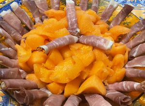 Une photo de Melon au jambon cru de la forêt noire