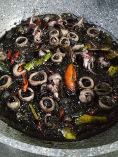 Foto resep Tumis Cumi Hitam ala #dapurraina
