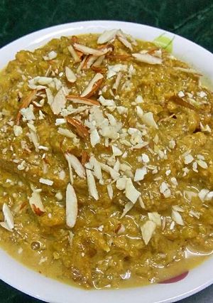 A picture of Lauki halwa.