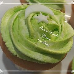 A picture of 🎂🍰Soft Moist and Easy Vanilla cupcake🍰🎂.