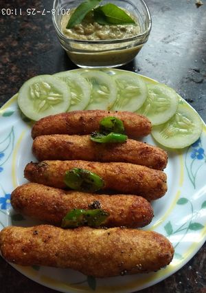 A picture of Aloo suji rolls crispy.