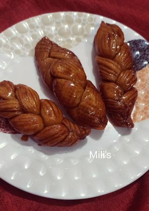 পুর ভরা নকষি পিঠে (Pur Vora Nokshi Pithey Recipe in Bengali) রেসিপির প্রধান ছবি