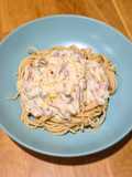 Espaguetis con salsa carbonara x