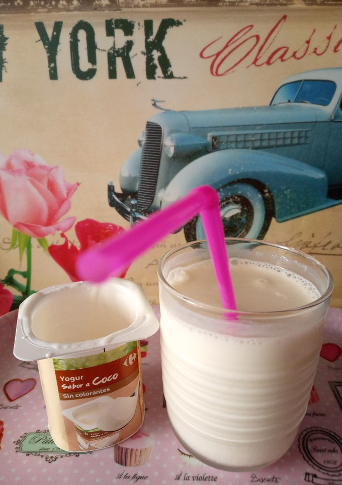 Una foto de Batido de coco y leche