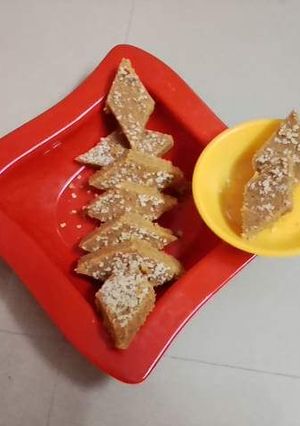 A picture of Gur Papdi.