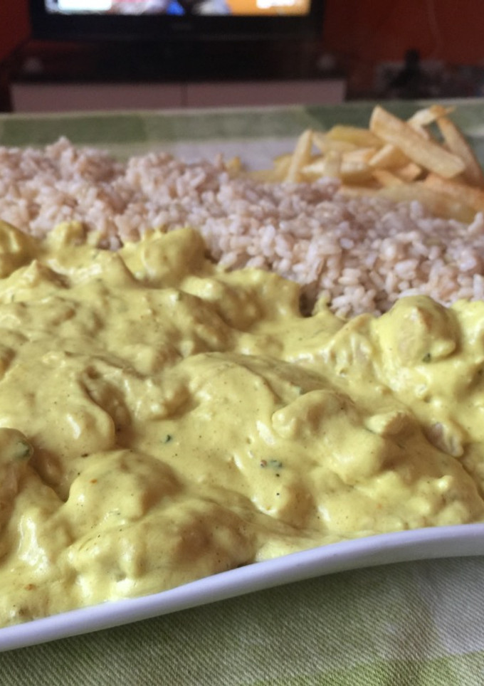 Una foto de Pollo al curry