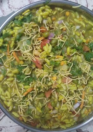 રગડા ભેળ (Ragda Bhel Recipe in Gujarati) રેસીપી મુખ્ય ફોટો