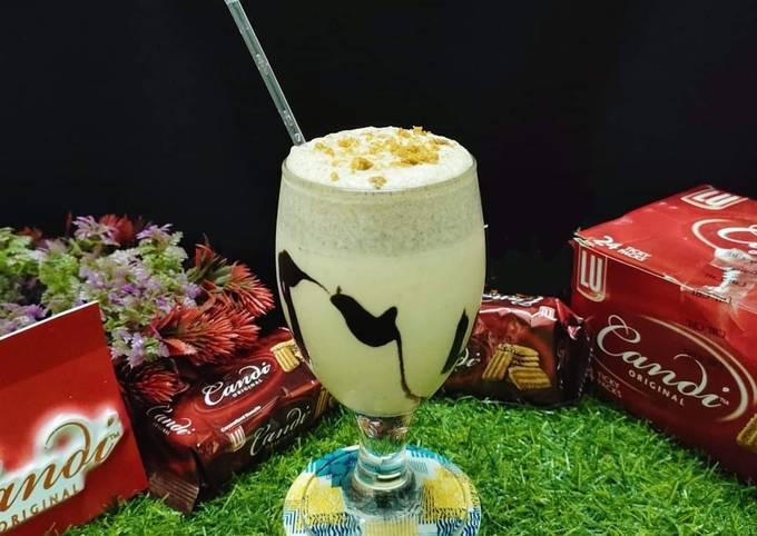 https://img-global.cpcdn.com/recipes/59f3f3c2c94c6118/680x482cq70/candi-mix-vanilla-ice-cream-shake-recipe-main-photo.jpg