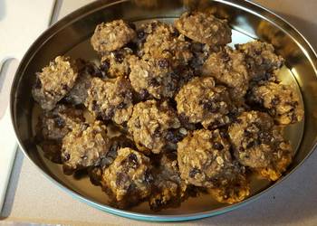 How to Prepare Yummy Chocolate chip oat cookies