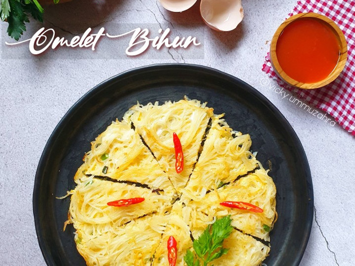 Bagaimana Menyiapkan Omelet Bihun yang Enak