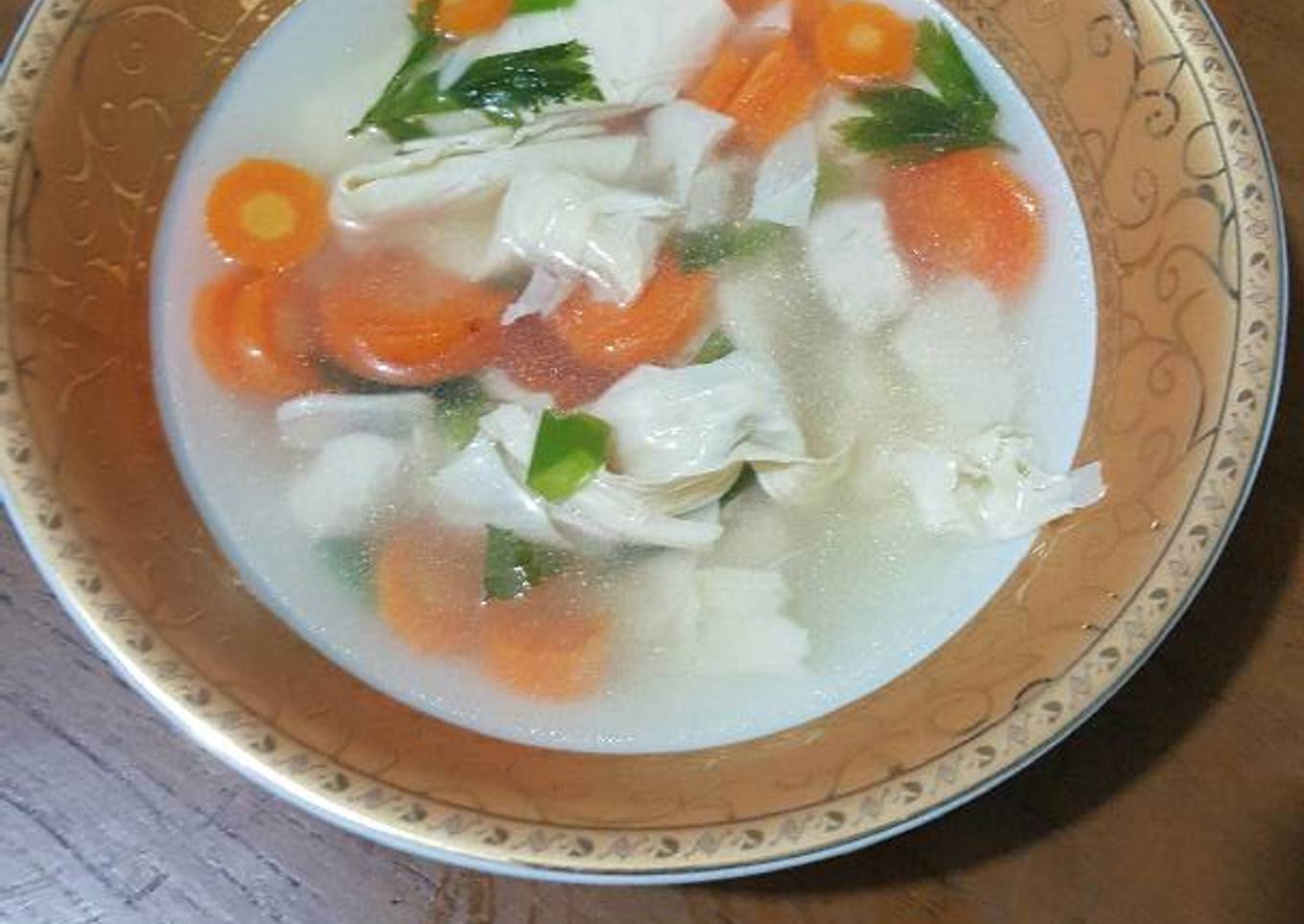 Sop ayam kembang tahu