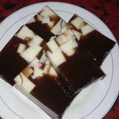 A picture of Puding pecah beling#berani baking.