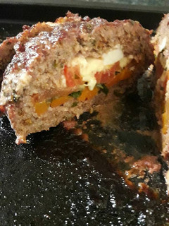 Una foto de Pan de carne relleno rapidísimo