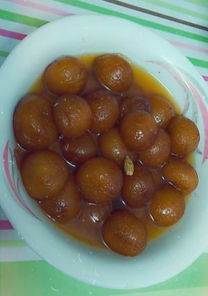 A picture of Gulab jaman.