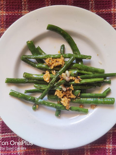 A picture of Green Beans Garlic Salad.