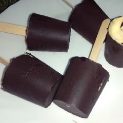 A picture of Chocolate Mango bar.