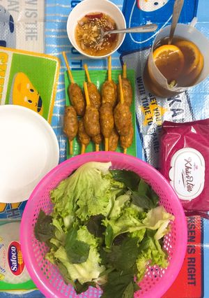 Hình của món Nem lụi.