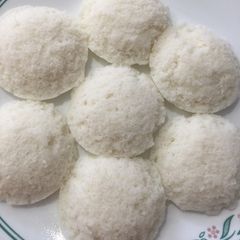 A picture of Super soft idli.