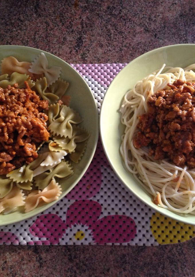 Una foto de Pasta al nido con carne picada tipo boloñesa
