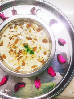 शाही मखाना ड्राई फ्रूट्स खीर रेसिपी मुख्य फोटो