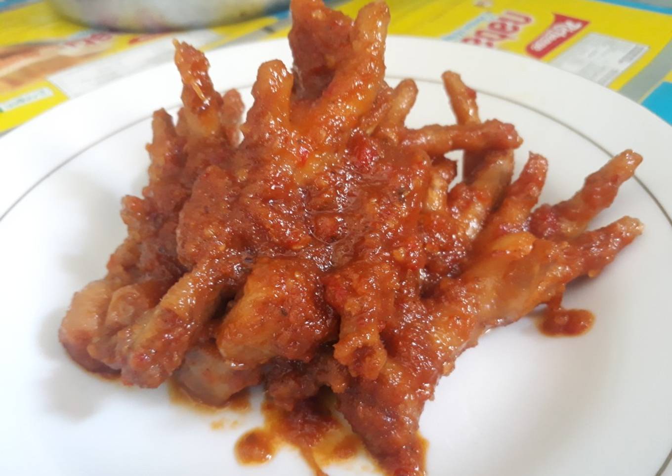 Ceker pedes empuk