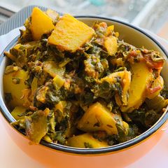 A picture of Aloo Palak Bhaji.