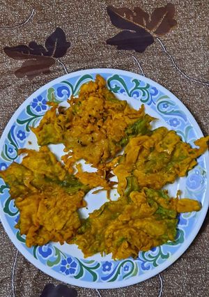 A picture of Palak k pakoray.