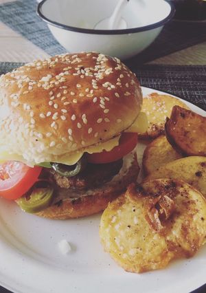 Una foto de Hamburguesa de res y puerco