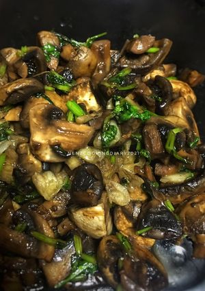 Foto resep Tumis Jamur Putih Simple