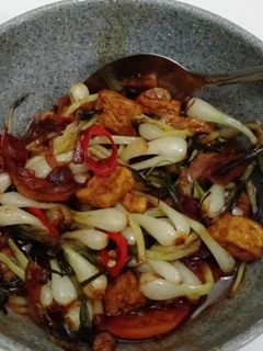 Foto resep Tumis bawang kucai dan tahu
