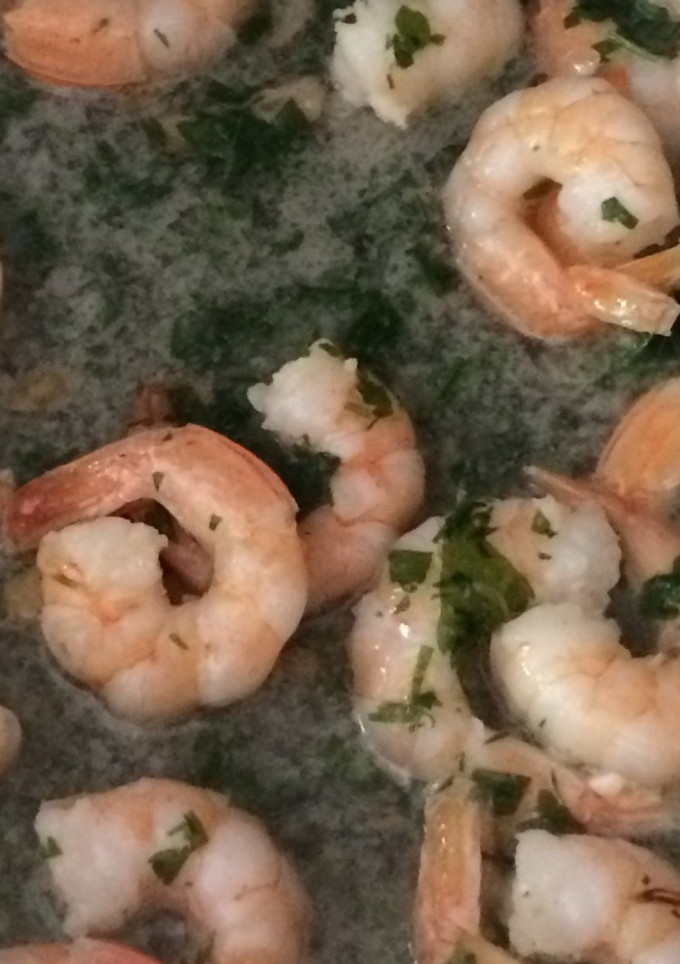 Una foto de Langostinos salteados