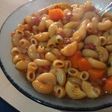 Guiso de fideos con soja texturizada