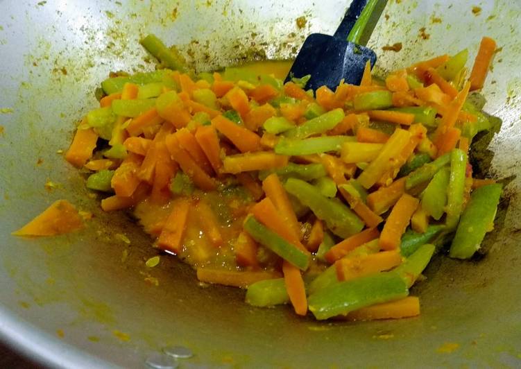 Sayur Acar Wortel Timun