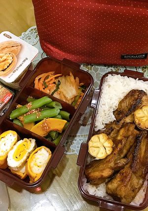 Hình của món Cơm hộp.