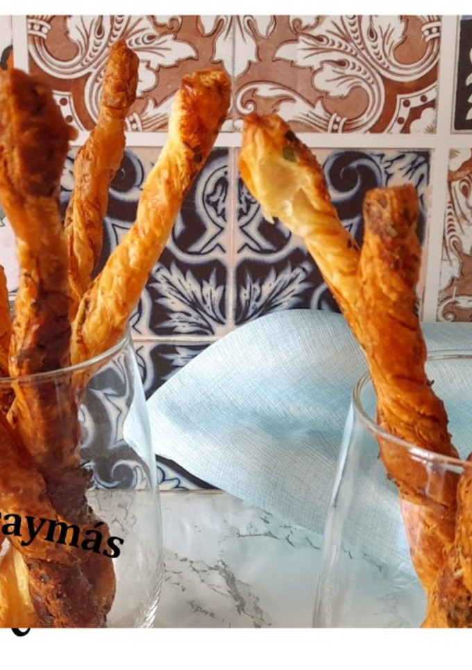 Una foto de Palitos de hojaldre con queso