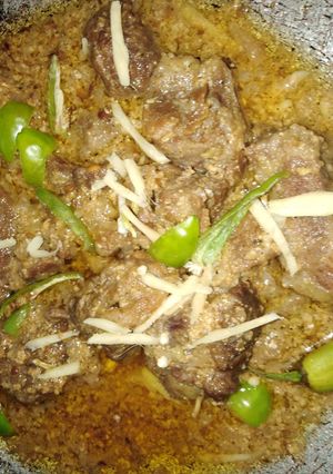 A picture of Mutton namkeen karahi gosht.