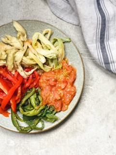 Una foto de CÓMO ASAR VERDURAS EN EL MICROONDAS. RECETA DE CINE