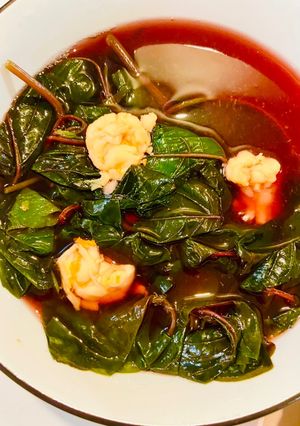 Hình của món Canh rau dền đỏ nấu tôm.