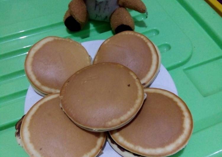 Dorayaki selei coklat