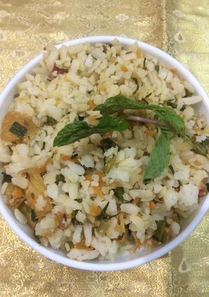 A picture of Pineapple poha with Chinese twist.