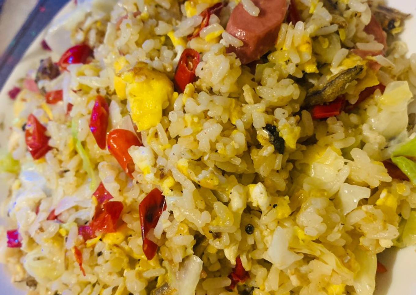 Nasi goreng teri sosis