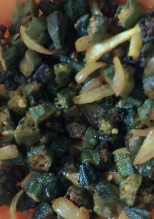 A picture of Bhindi do pyaza.