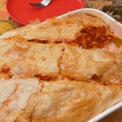 A picture of Pasta Pie (Makaronopita).